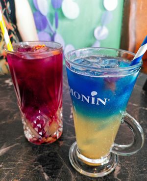 Rosaleen (without alcohol) + Lagon magique (brunch drink) at Café Contresort in Paris