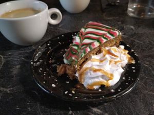 Apple Cinnamon cake at Café Contresort in Paris