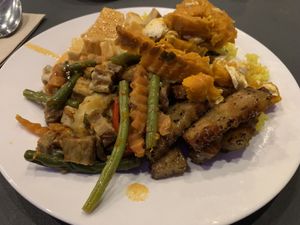 Tonight’s buffet 👌🏽  at Blossoming Lotus in Surfers Paradise