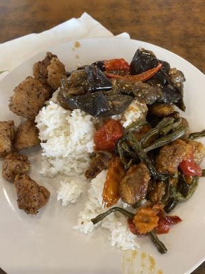 No prizes for presentation but this was delicious, so much flavour 🤤  at Blossoming Lotus in Surfers Paradise