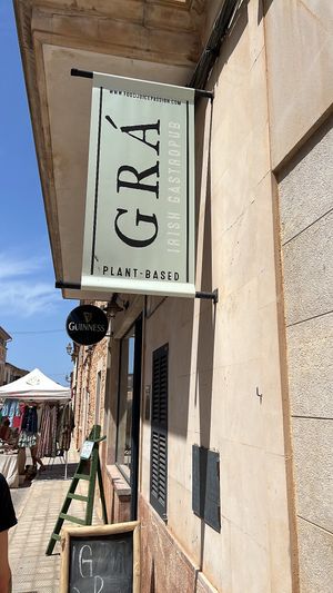 Unscheinbarer Eingang  at Grá Irish Gastropub in Mallorca