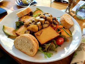 Salad with tofu, mushrooms, melon and olives at Stadtwaldhaus in Mettmann