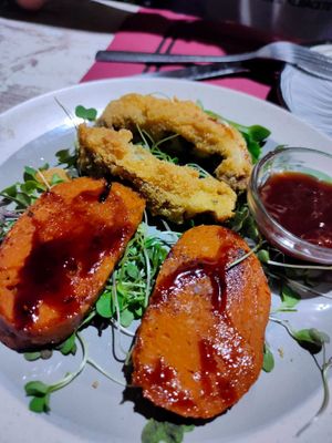 Portobello rebozado y seitan caramelizado at El Sarao de Lara in Las Rozas De Madrid