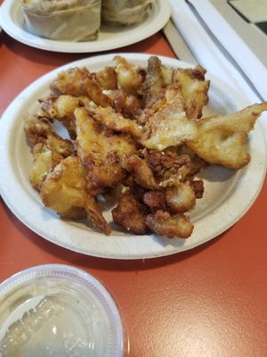 SALT + PEPPER CAULI

Fried, garlic, jalapeno, creamy shallot sauce at Fat Choy in New York City