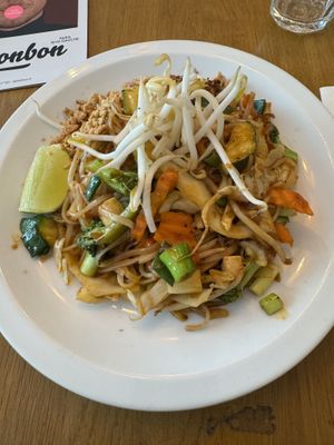 Vegan pad Thai   at Kapunka in Paris