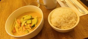 Curry rice at Kapunka in Paris