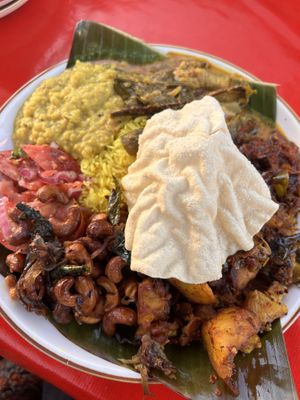 Rice and curry plate  at Mirisata in Portland