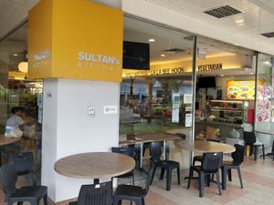 Street View of li yuan stall in Sultan's Kitchen at Li Yuan 利源素食 in Central Singapore