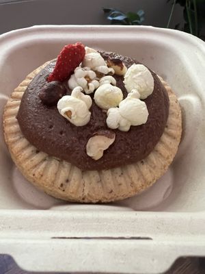 Strawberry Nutella popcorn tart  at Ordinarie Fare in Dayton