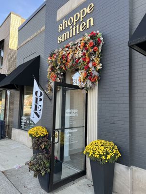 Ordinarie Fare - front entrance (located inside the Shoppe Smitten boutique)   at Ordinarie Fare in Dayton