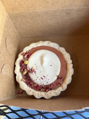 Tart  at Ordinarie Fare in Dayton
