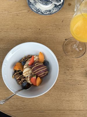 açai “bowl”   at Samigo in Zurich