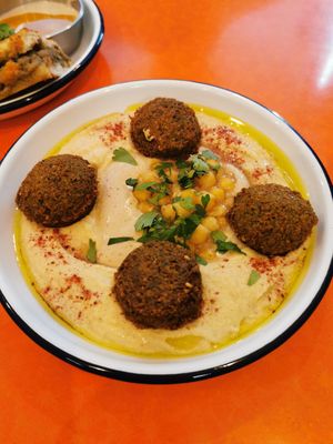 Hummus with falafel at Levantini in Maastricht