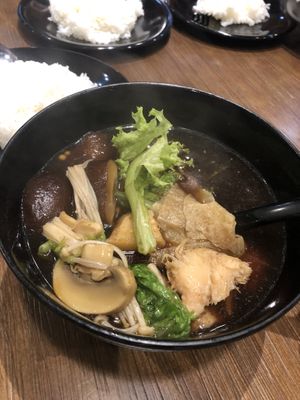 [vegan] S005 Bat Kut Teh Soup (small) 👍🏻👍🏻👍🏻
$8/16/22 (S/M/L) at Leaf Corner 慈素 - Tai Seng in Central Singapore