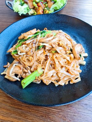 Penang fried hor fun at Leaf Corner 慈素 - Tai Seng in Central Singapore