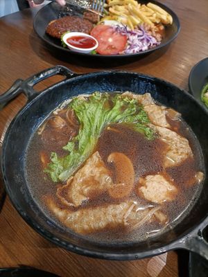  at Leaf Corner 慈素 - Tai Seng in Central Singapore