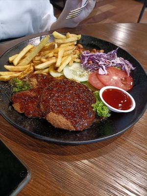  at Leaf Corner 慈素 - Tai Seng in Central Singapore