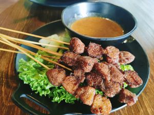  at Leaf Corner 慈素 - Tai Seng in Central Singapore