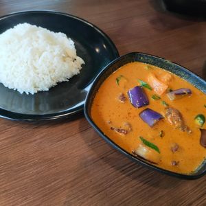  at Leaf Corner 慈素 - Tai Seng in Central Singapore