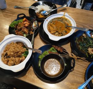 Come here almost everyday.  Today come with my ah mah & Gugu, they never like vegetarian food but commented this is very nice. at Leaf Corner 慈素 - Tai Seng in Central Singapore