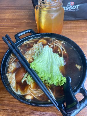 I would rate 6 out of 10 for their bak kuet teh mee sua . 1 is worst and 10 being the best.  #Veganuary at Leaf Corner 慈素 - Tai Seng in Central Singapore