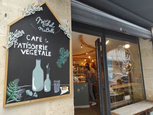 Vegan patisserie at Michel MaBelle in Bordeaux