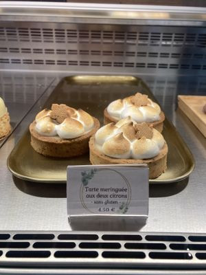 Tarte meringue at Michel MaBelle in Bordeaux