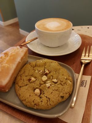 Matcha cookie and citron financier at Michel MaBelle in Bordeaux