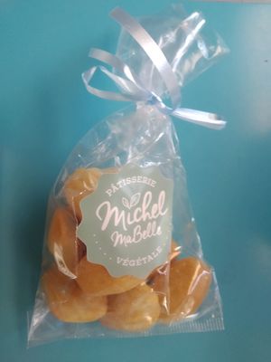 Minis madeleines à la fleur d'oranger. at Michel MaBelle in Bordeaux