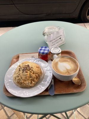 Scone for breakfast  at Michel MaBelle in Bordeaux