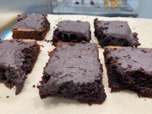 Vegan Brownies at Eve, la sandwicherie végétale in Paris