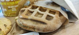 Grand gaufré at Eve, la sandwicherie végétale in Paris