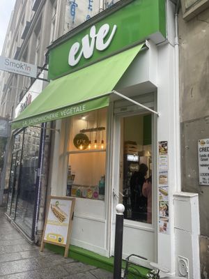 Outside  at Eve, la sandwicherie végétale in Paris