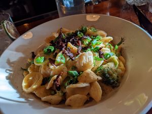 Mac and cheese at Cloak & Dagger in Cleveland