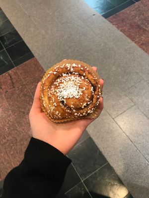 vegan kanelbullar at Pressbyrån in Gothenburg