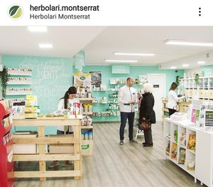 Tienda amplia con atención personalizada  at Herbolari Montserrat in Barcelona