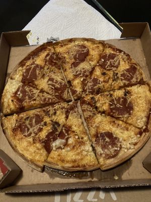 las vega pizza   at Domino's Pizza in Frankfurt