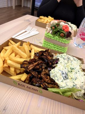 Greek eggplant gyros plate/General Menu  at Süt a Nap Vegán Bisztró in Miskolc