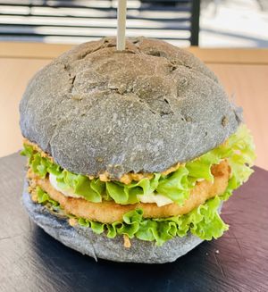 Burger at efrem in Turin