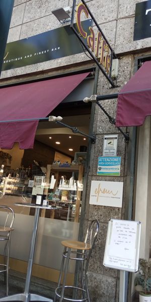 Efrem's facade at efrem in Turin