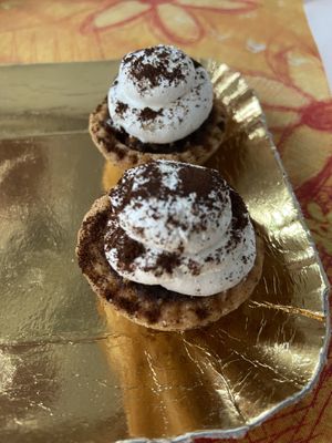 Crostatine tiramisu   at efrem in Turin