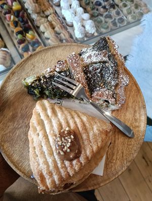 Pistacchio crostata and chocolate pastry - these were INSANE at efrem in Turin