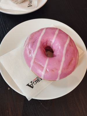 Donut al lampone at efrem in Turin