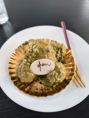 Profitterol al pistacchio at efrem in Turin