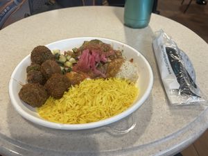   at DEN - Garbanzo Mediterranean Fresh - TB in Denver