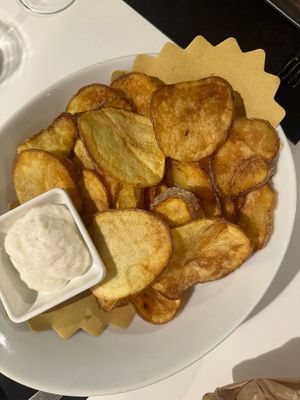 Freshly Made Potato Chips at MiBiò bistrot in Milan