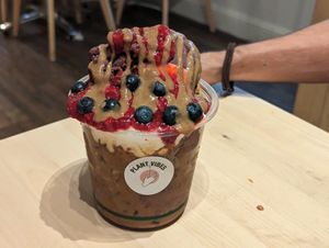 Acai Bucket [pb berry, iirc?] ✨ #Veganuary at Plant Vibes Cafe in Bowen Hills