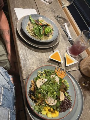 Carbonara & poke bowl  at SER Restaurante in Nosara
