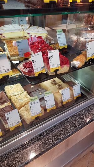 Vegan cakes at Tegut in Munich