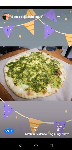 Pizza al pesto veg :formaggio Veg e pesto veg at Il Buco Della Cabotina  in Genoa